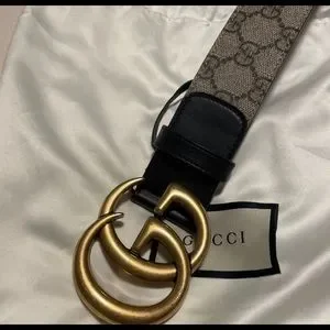 Gucci belt with Double G buckle / Size 80•32 / Never worn / comes with dust bag. Gucci | Accessories | Gucci Belt With Double G Buckle Size  main image 2